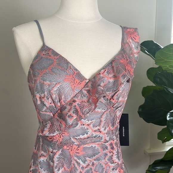 LULUS Ruffle Detail Lace Midi Dress NWT Size Small - Picture 12 of 16